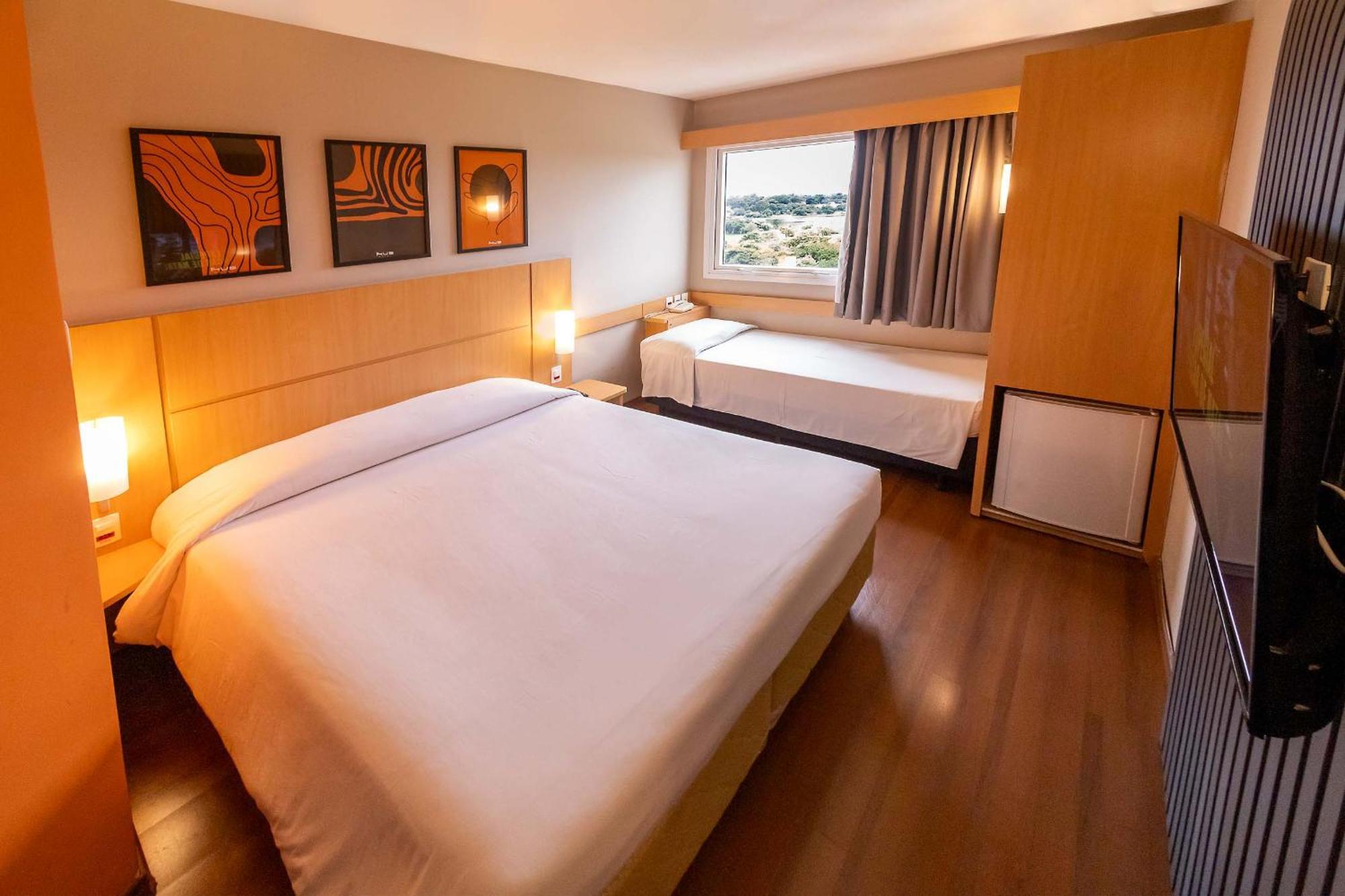 Hus Hotel โดราโดส ภายนอก รูปภาพ